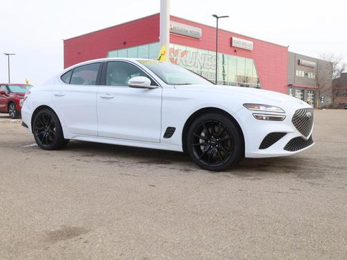 2024 Genesis G70 2.5T RWD