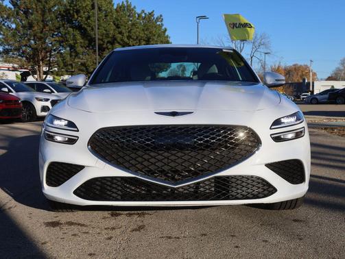 2024 Genesis G70 2.5T RWD