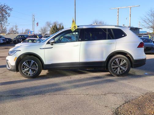 2024 Volkswagen Tiguan 2.0T SE 4MOTION