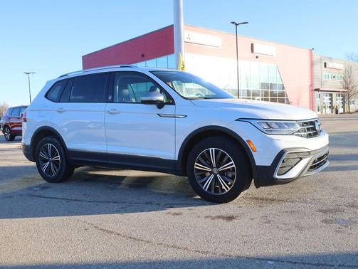 2024 Volkswagen Tiguan 2.0T SE 4MOTION