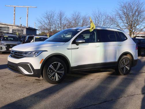 2024 Volkswagen Tiguan 2.0T SE 4MOTION