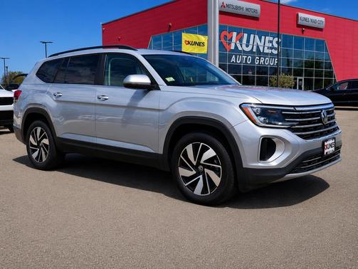 Silver Mist Metallic 2024 Volkswagen Atlas 2.0T SE w/Technology 4MOTION