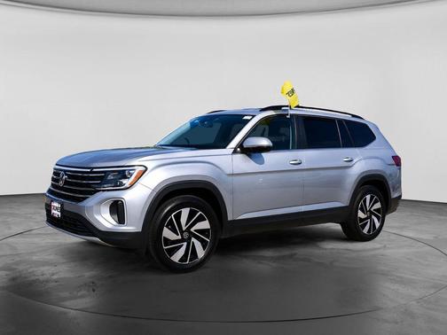 Silver Mist Metallic 2024 Volkswagen Atlas 2.0T SE w/Technology 4MOTION
