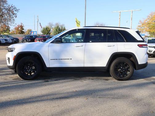2024 Jeep Grand Cherokee Altitude
