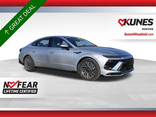 Aero Silver 2025 Hyundai SONATA Hybrid SE