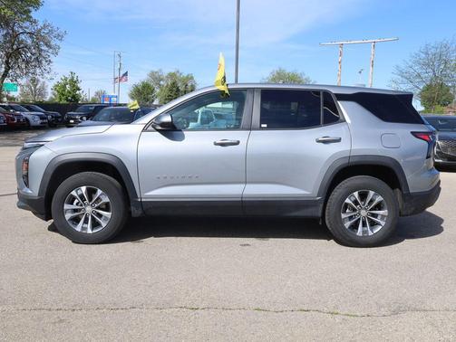Sterling Gray Metallic 2025 Chevrolet Equinox 1LT
