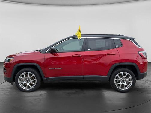 Red Hot Pearlcoat 2025 Jeep Compass Limited