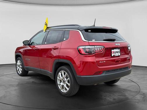 Red Hot Pearlcoat 2025 Jeep Compass Limited
