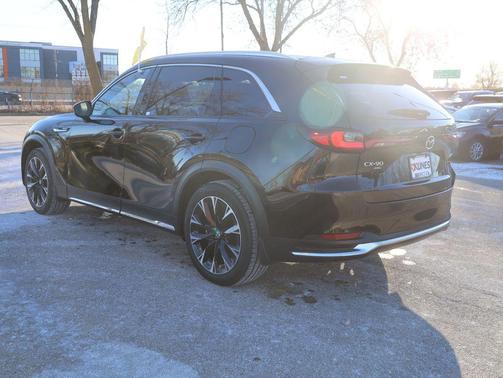 2024 Mazda CX-90 PHEV Premium Plus