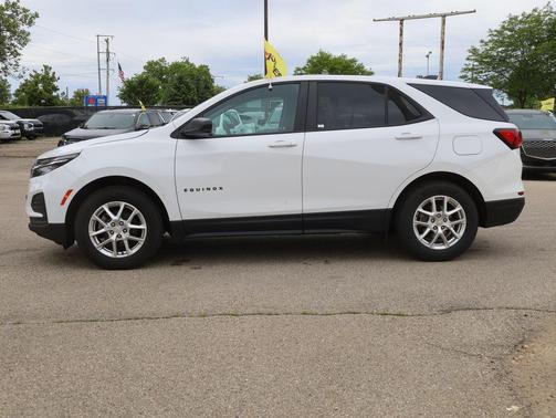 Summit White 2023 Chevrolet Equinox LS