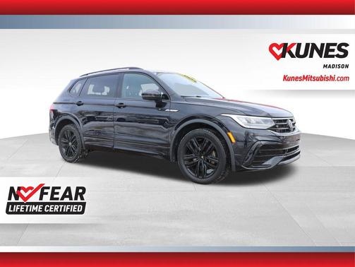 2022 Volkswagen Tiguan 2.0T SE R-Line Black