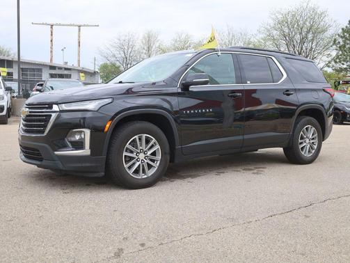 Mosaic Black Metallic 2023 Chevrolet Traverse LT Cloth