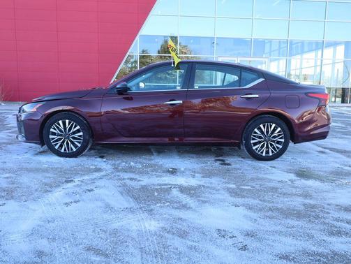 Garnet Pearl Metallic 2025 Nissan Altima 2.5 SV