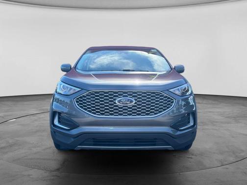 Carbonized Gray Metallic 2024 Ford Edge SEL