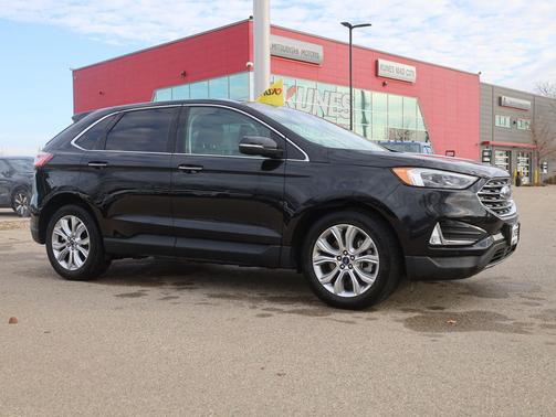 2022 Ford Edge Titanium