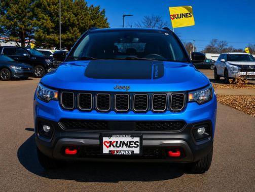 Hydro Blue Pearlcoat 2025 Jeep Compass Trailhawk