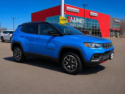 Hydro Blue Pearlcoat 2025 Jeep Compass Trailhawk