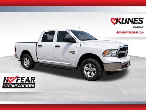 Bright White 2022 RAM 1500 Classic SLT