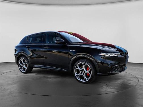 Alfa Black 2024 Alfa Romeo Tonale Veloce EAWD