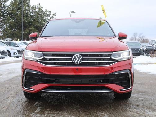2024 Volkswagen Tiguan 2.0T SEL R-Line 4MOTION