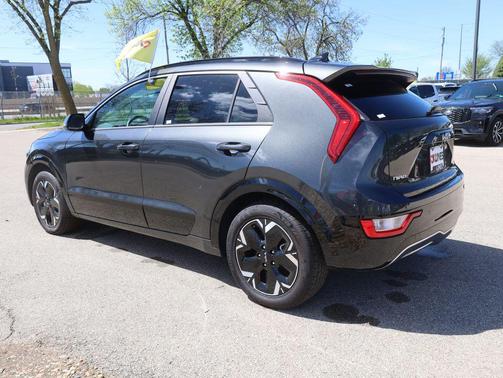 Graphite Gray 2023 Kia Niro EV Wind