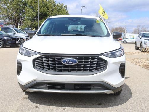 Oxford White 2023 Ford Escape SE