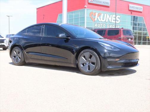 2022 Tesla Model 3 Standard Range