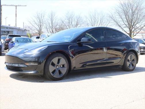 2022 Tesla Model 3 Standard Range