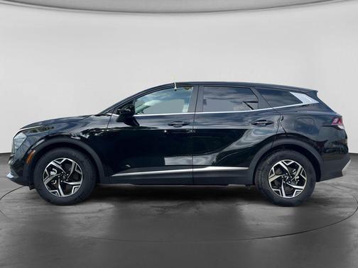 Ebony Black 2025 Kia Sportage LX