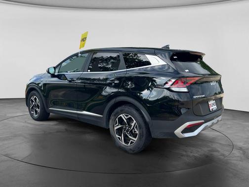Ebony Black 2025 Kia Sportage LX
