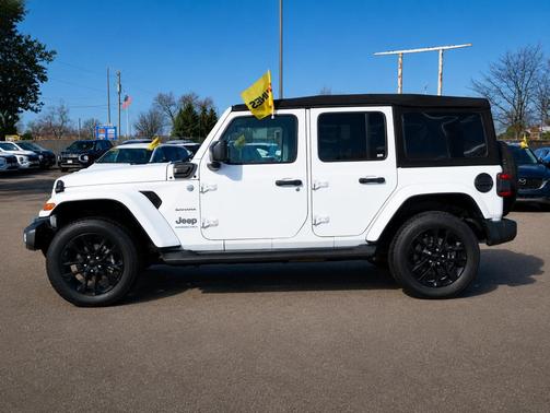 Bright White Clearcoat 2023 Jeep Wrangler 4xe Sahara