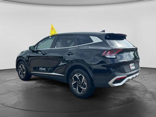Ebony Black 2025 Kia Sportage LX