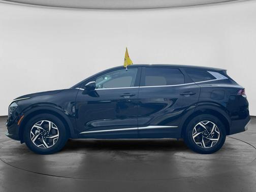 Ebony Black 2025 Kia Sportage LX