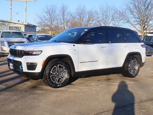 2022 Jeep Grand Cherokee 4xe Trailhawk