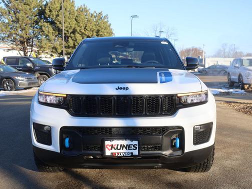 2022 Jeep Grand Cherokee 4xe Trailhawk