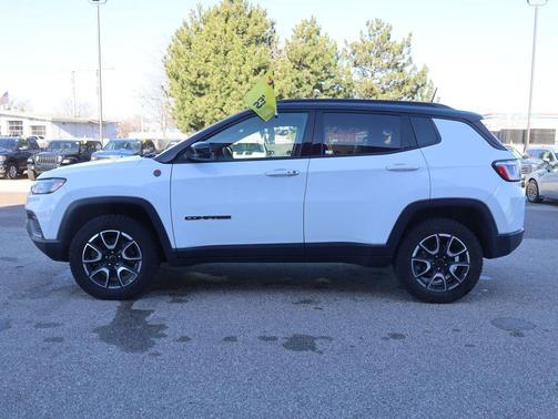 2025 Jeep Compass Trailhawk