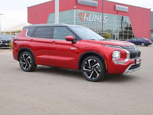 2025 Mitsubishi Outlander PHEV SEL