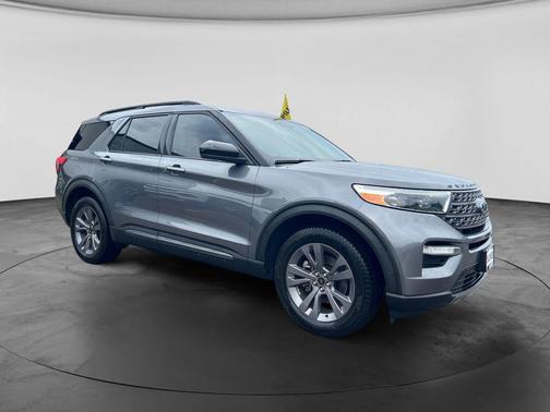 Carbonized Gray Metallic 2022 Ford Explorer XLT