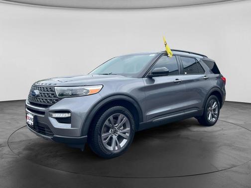 Carbonized Gray Metallic 2022 Ford Explorer XLT
