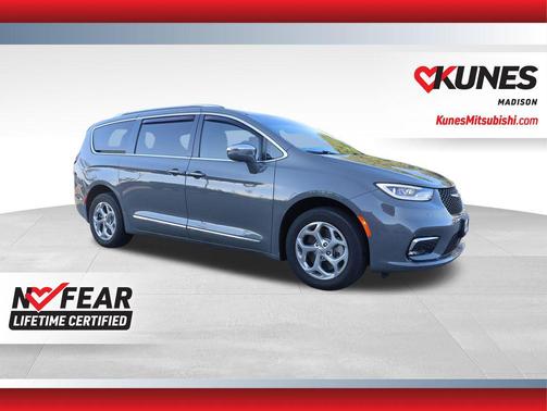 Ceramic Gray Clearcoat 2021 Chrysler Pacifica Limited