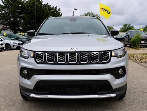 Silver Zynith Metallic Clearcoat 2025 Jeep Compass Limited