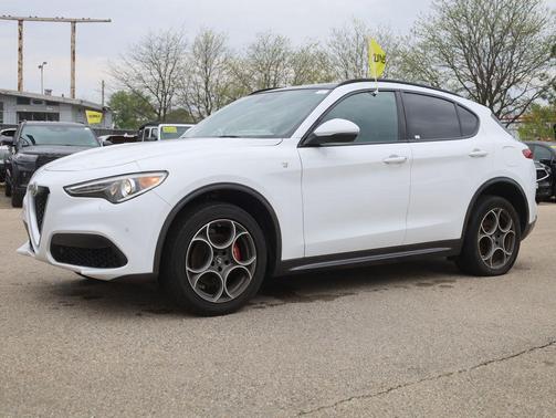 Alfa White 2022 Alfa Romeo Stelvio Ti