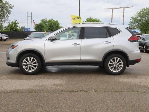 Brilliant Silver Metallic 2020 Nissan Rogue SV