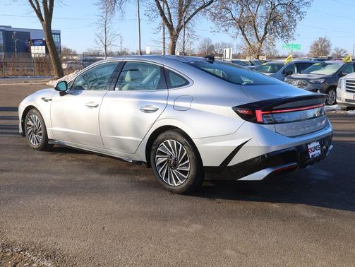 2025 Hyundai SONATA Hybrid SE