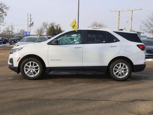 2022 Chevrolet Equinox LS