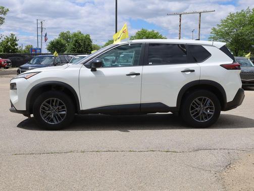 Glacier White 2023 Nissan Rogue S