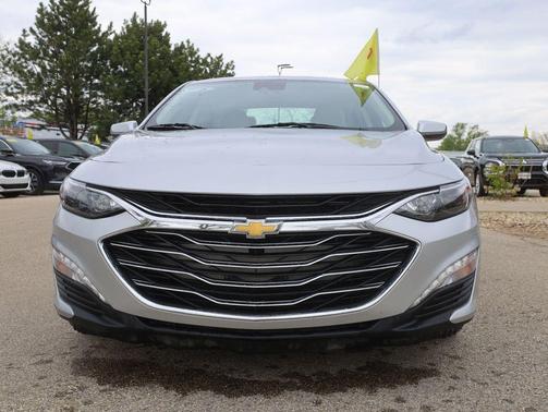 Silver Ice Metallic 2020 Chevrolet Malibu FWD LT