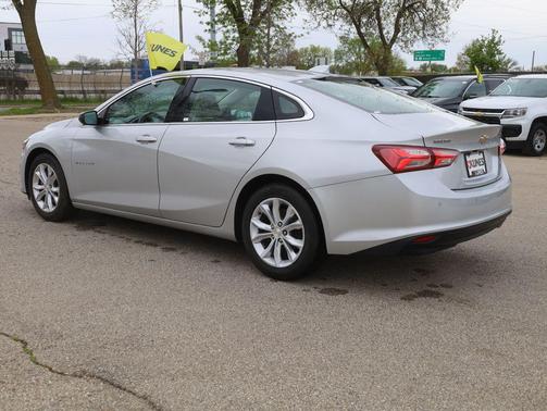Silver Ice Metallic 2020 Chevrolet Malibu FWD LT