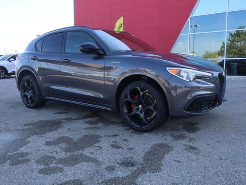 Vesuvio Gray Metallic 2023 Alfa Romeo Stelvio Veloce AWD
