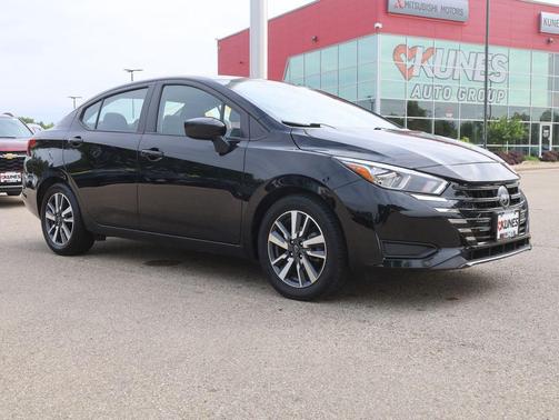 2023 Nissan Versa 1.6 SV